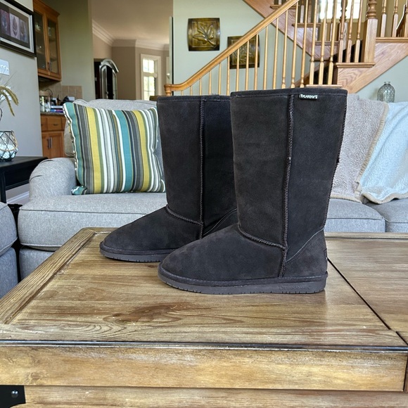 Bear Paw Elle Tall Brown Suede Boots. Size 11. - Picture 4 of 9